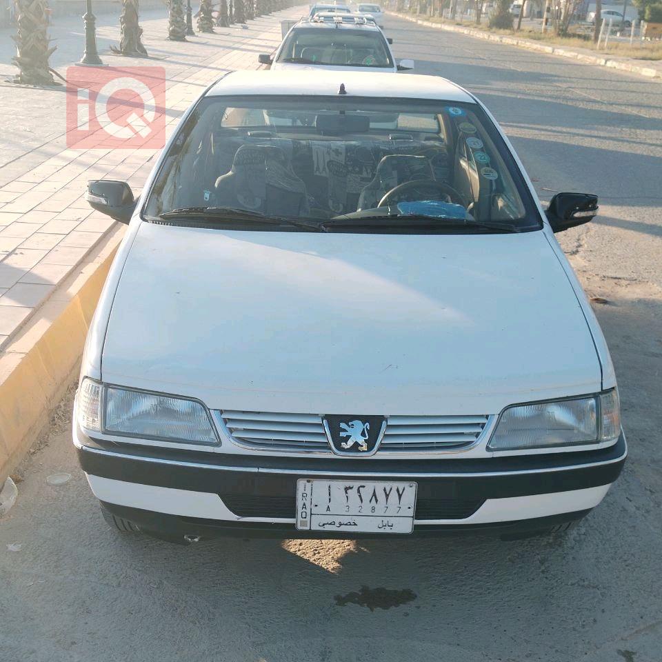 Peugeot 405